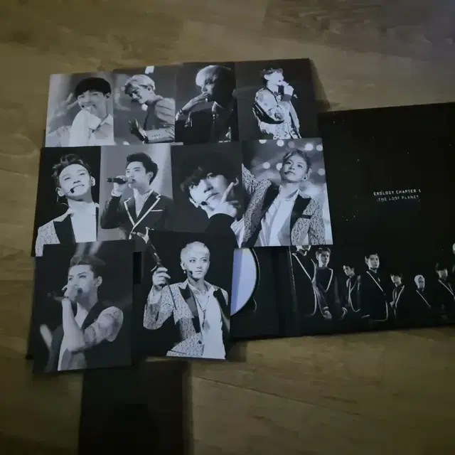 엑소 콘서트앨범 2CD,포카 ,화보