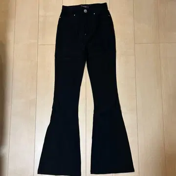 ENVYM 블랙 플레어 팬츠 M 사이즈