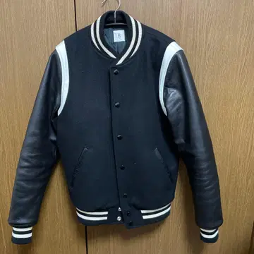 로트 와일러 바시티 자켓