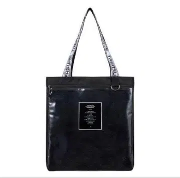 [ 미개봉 새상품 ] TREASURE wonderland 토트백 블랙