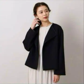 새상품 UNTITLED [세탁 가능] 스무딩 쿠션 저지 노카라 자켓