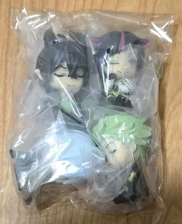 어깨 쿵 트위스테 디어 소므니아 기숙사