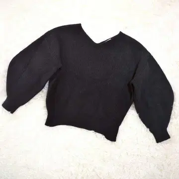 마우지 스웨터(F) 벌룬 슬리브 울 혼방 블랙 걸리시 V넥