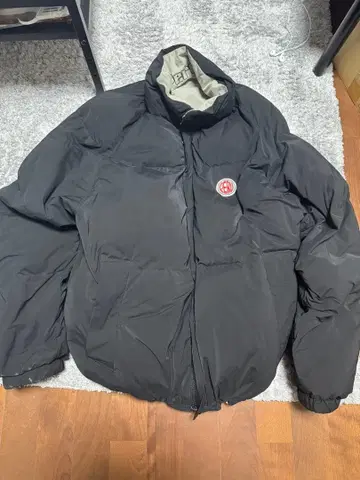 Perushu 블랙 다운 자켓