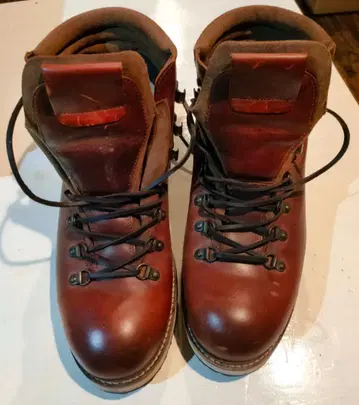 새상품급 3회 사용 천연 가죽 트레킹 부츠