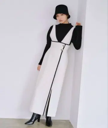 스나이델 I라인 점프수트 화이트