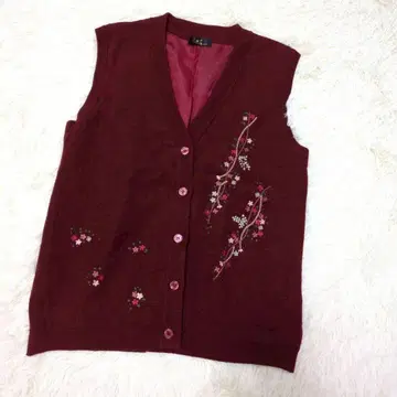 IMOR TOKYO 아이몰 꽃 자수 비즈 니트 베스트 베스트