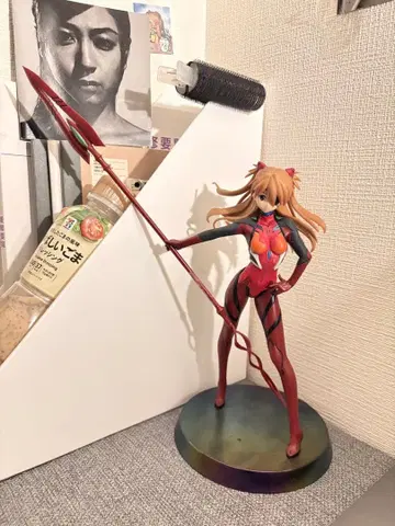 아스카 랑그레이 피규어 창 포함