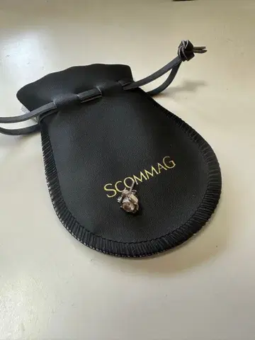 SCOMMAG 한쪽 귀걸이 오리지널 파우치 포함