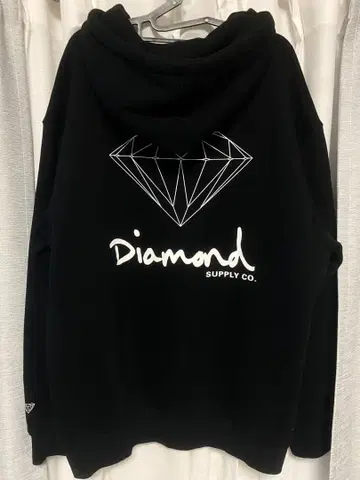Diamond Supply Co. 블랙 후드티
