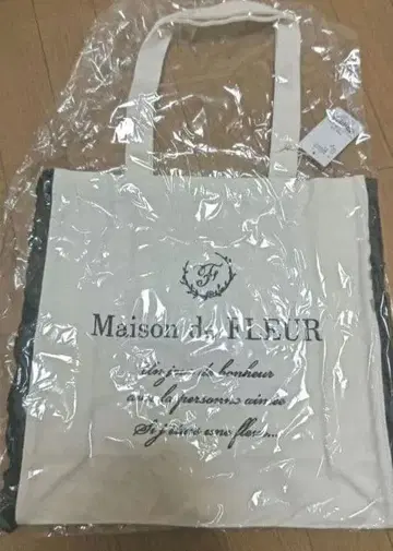 메종 드 플뢰르 프릴 스퀘어 토트백