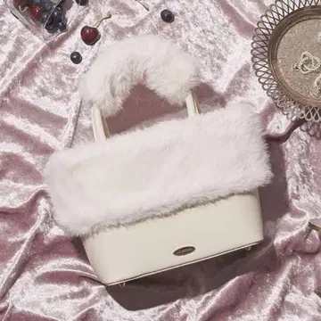 Lily Brown 에코 퍼 네이비 멀티 웨이 토트 숄더백