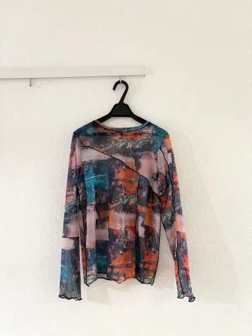 OSMOSIS 멜로우 절개 긴팔 T셔츠