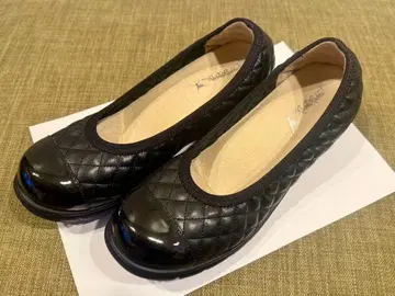 랙랙 [하늘을 나는 펌프스] 25.5cm 퀼팅 블랙