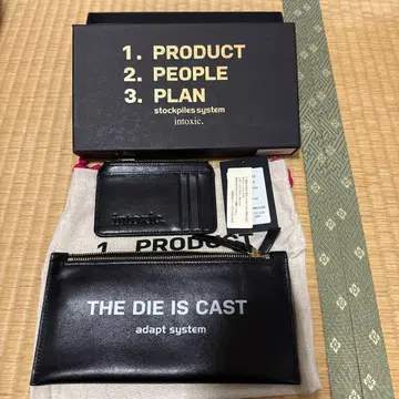 intoxic. adapt system 블랙 장지갑