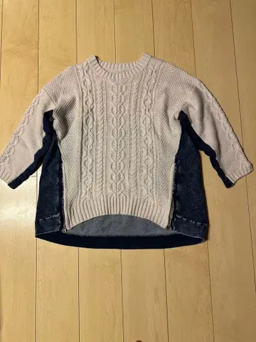 베이지 네이비 케이블 니트 긴팔