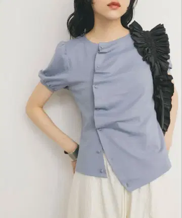 KBF 비대칭 디자인 티셔츠