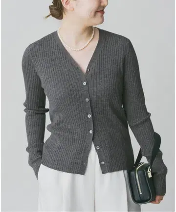 새상품 이탈리아 RIB V넥 가디건