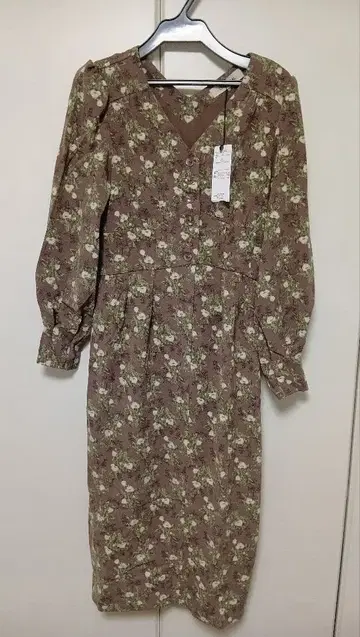 꽃무늬 긴팔 원피스