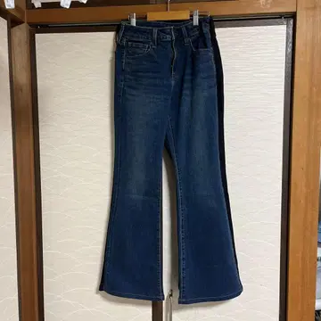 새상품 (시착만 한 상품) GU XS 부츠컷 데님 플레어 데님 2색 세트