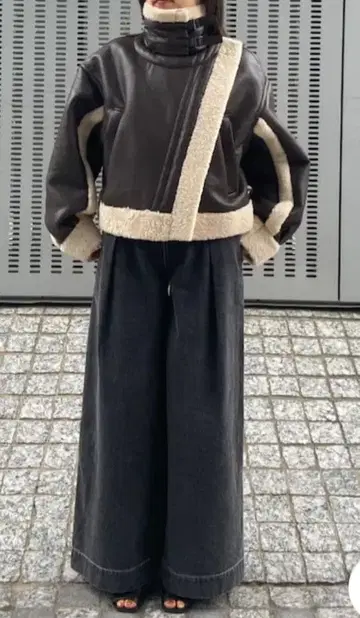 THINGS THAT MATTER / 코르셋 허리 데님 와이드 팬츠