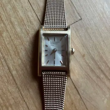 마가렛호웰 손목시계