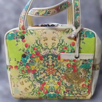 가격 인하 DAKOTA 새상품 미사용 꽃무늬 가죽 핸드백