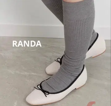 RANDA 글리터 플랫슈즈 베이지