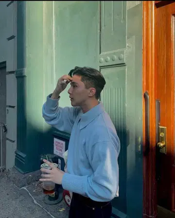 탈부착 가능 캐시미어 혼방 스웨터