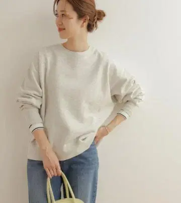 어반 리서치 도어스 맨투맨 쿨넥 풀오버