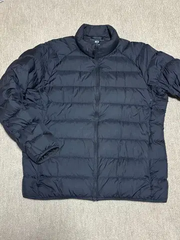 새상품급 UNIQLO 다운 자켓 남성용 블랙 XL