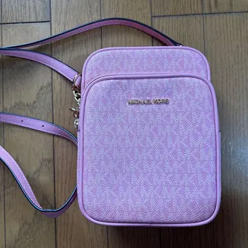 MICHAEL KORS 핑크 숄더백