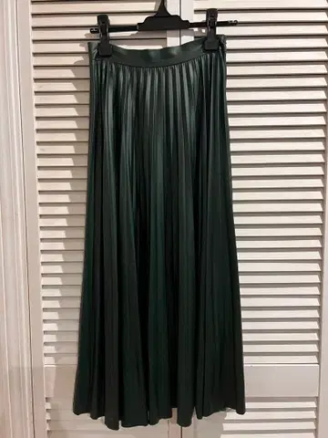 ZARA 다크 그린 플리츠 롱 스커트
