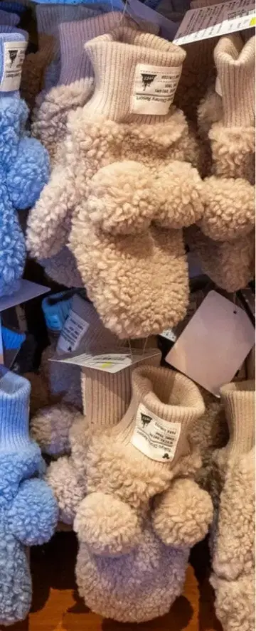 디즈니 보아 소재 미튼형 장갑 2종 세트