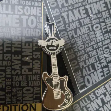 하드 록 카페(Hard Rock Cafe) 데살 코스트 핀