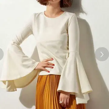 [ 정가 29,700엔 ] ELIN 에린 볼륨 플레어 슬리브 풀오버