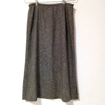 롱 플레어 스커트 그레이 계열 슬릿 포함 깔끔 심플