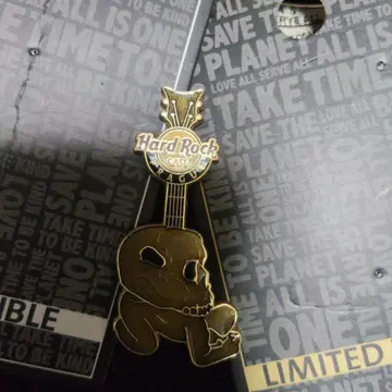 하드 록 카페(Hard Rock Cafe) 프라하 핀