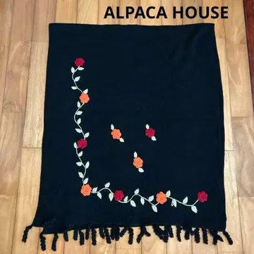 ALPACA HOUSE 꽃무늬 자수 스톨