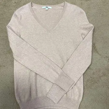 UNIQLO 캐시미어 100% V넥 스웨터