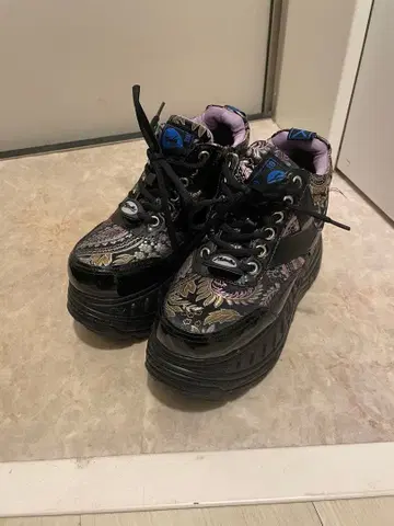 YOSUKE 스니커즈 자수 22.5cm