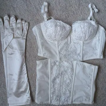 화이트 코르셋 B75