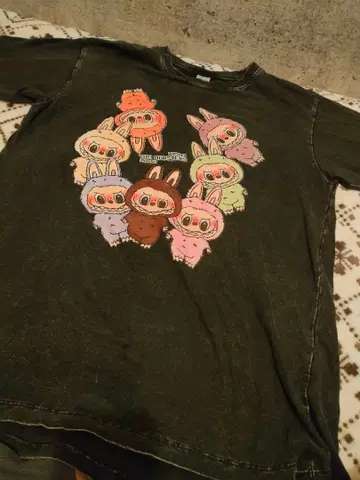 러브브 T셔츠 L 사이즈 다크 그레이