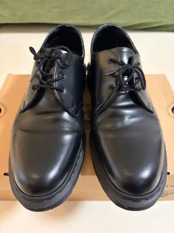 닥터마틴 1461 모노 3홀