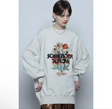 ROSE BUD Queen 맨투맨