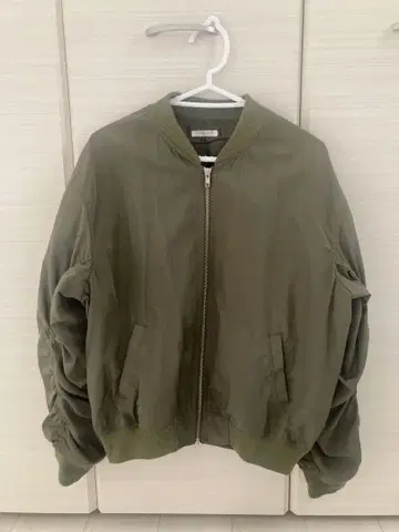 올리브 봄버 자켓 밀리터리