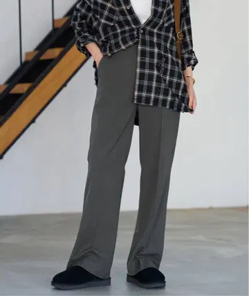 FRAMeWORK 속기모 플레어 팬츠