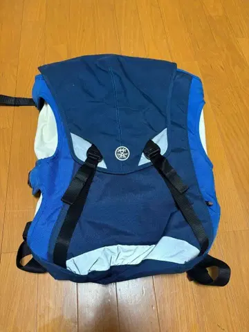 the famous wine bar 백팩 크램플러