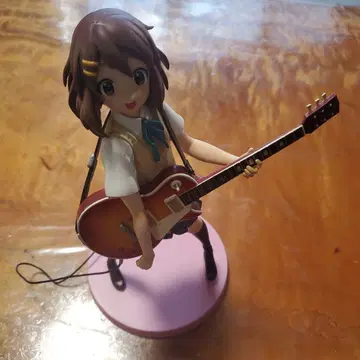 케이온 히라사와 유이 기타 피규어