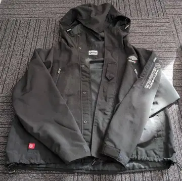 [ 새상품급 ] 9090 tech jacket 마운틴 파카 M 사이즈